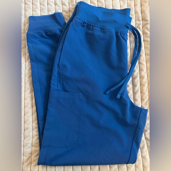 Mandala Scrub Set (Joggers/Shirt), Royal Blue, Size Small - Picture 2 of 6